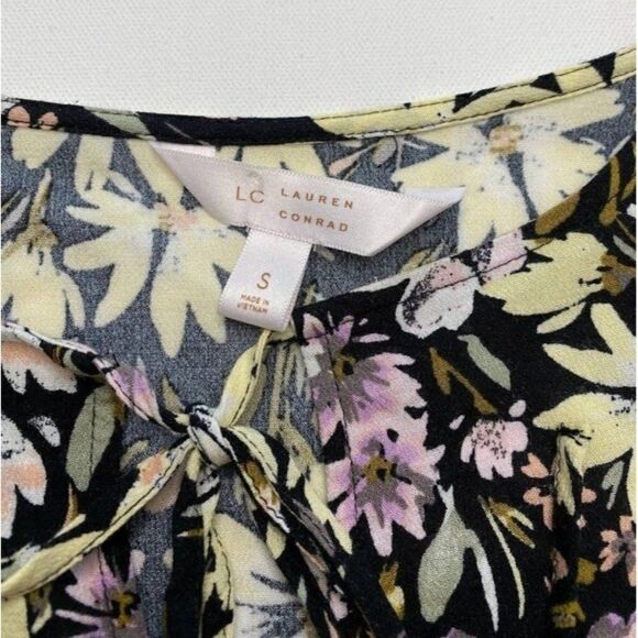 LC Lauren Conrad Black Yellow Pink Floral Flutter Sleeve Pintuck Pleat Top S - Picture 8 of 8